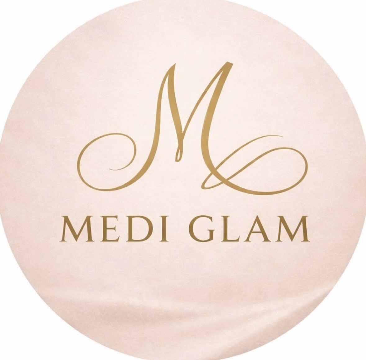 MEDI GLAM, monograma dorado